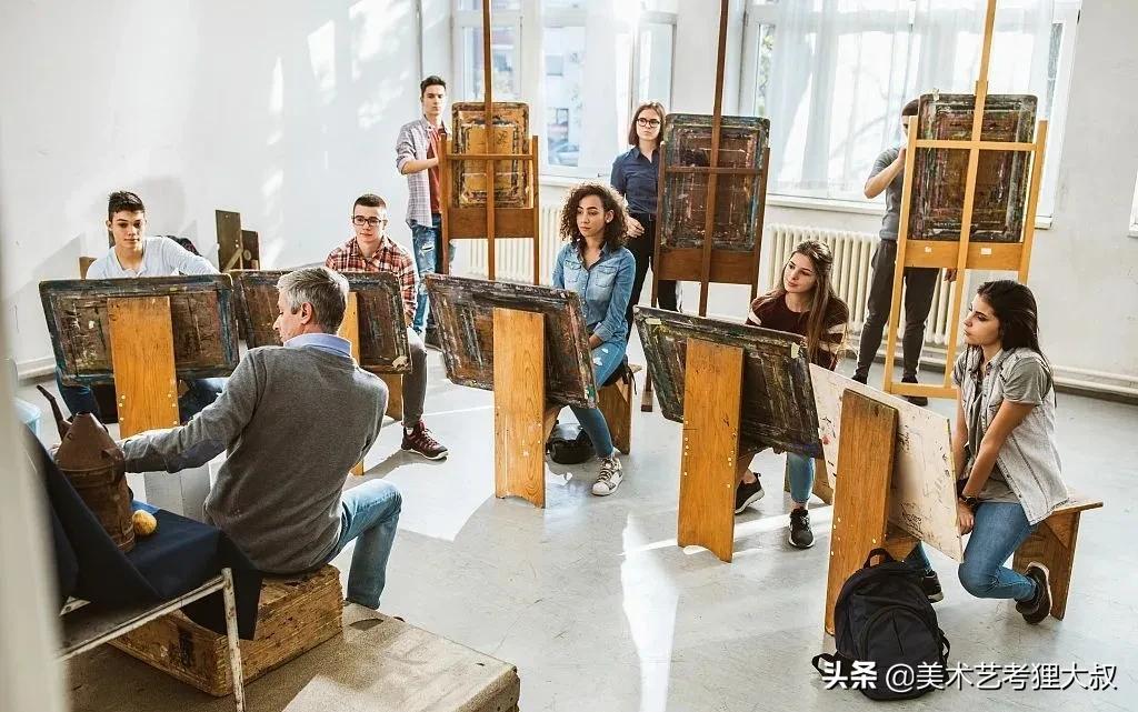 2022艺术类前景最好的十大专业,2021艺术专科十大最吃香专业