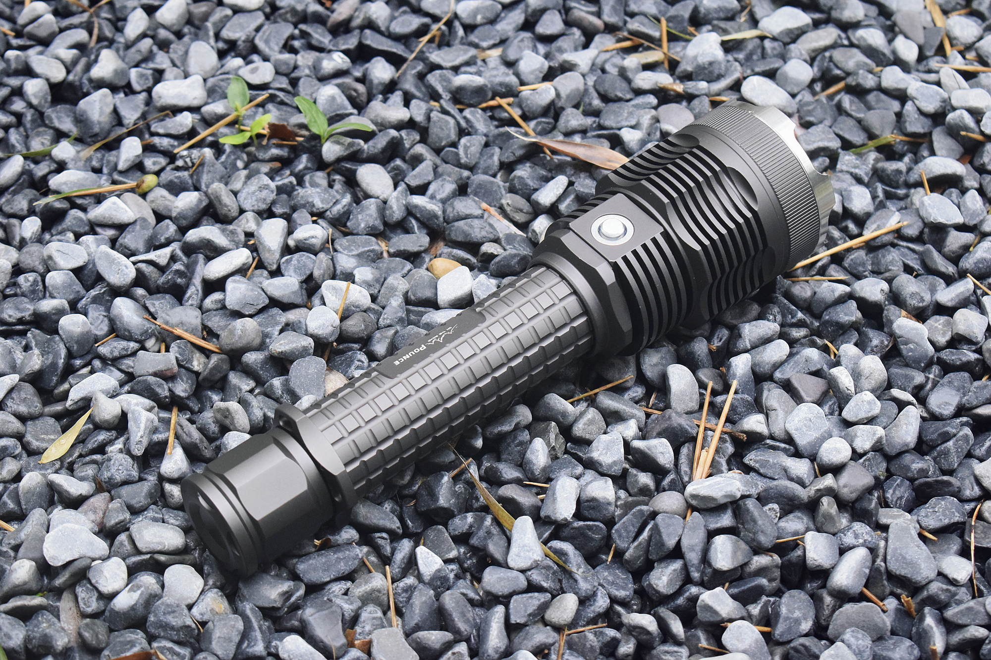 600流明户外手电,65000流明户外泛光手电