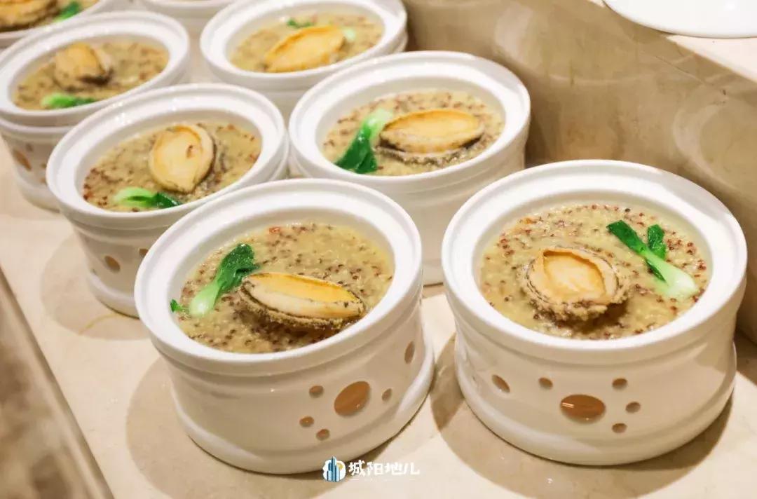 人均不到300的自助餐厅四星级酒店,海鲜自助高性价比酒店推荐