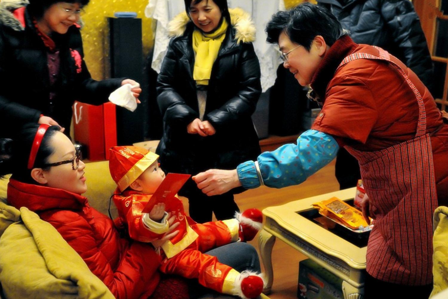 家长如何引导孩子学会称谓,对孩子怎么称呼更有利于他的成长