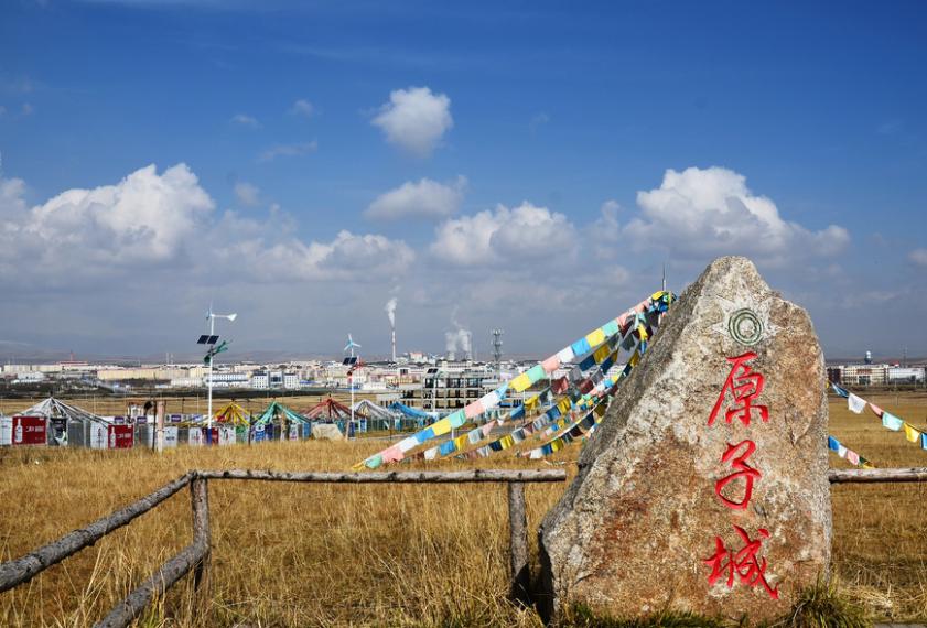 首颗原*弹子**基地的唯一私照：四位来自上海的姑娘，后来发展怎样？