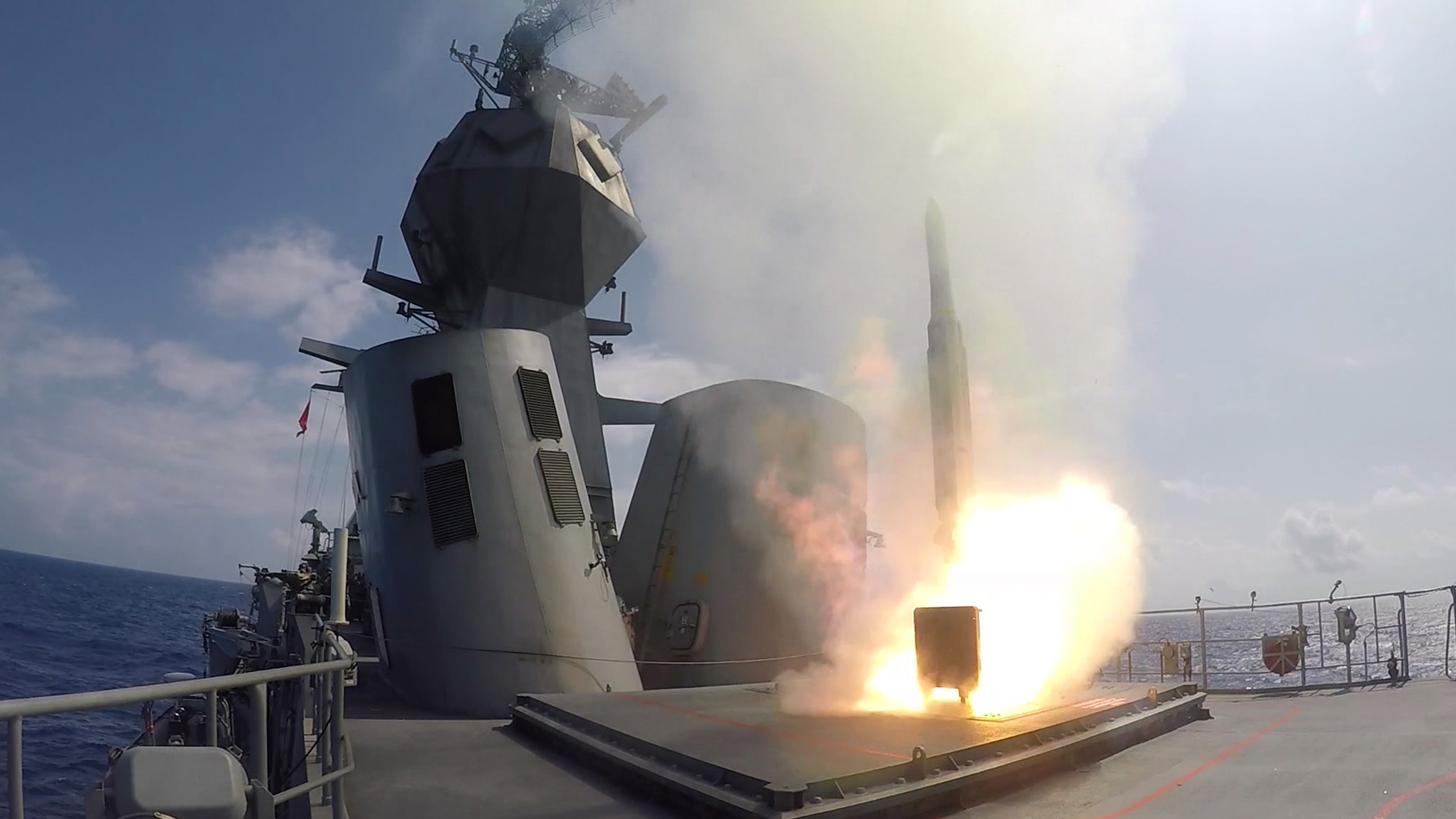 缇庡浗闈跺脊鍙戝睍鍓嶆櫙,缇庣湡瀹炲啗浜嬪疄鍔涘拰绉戞妧鑳藉姏