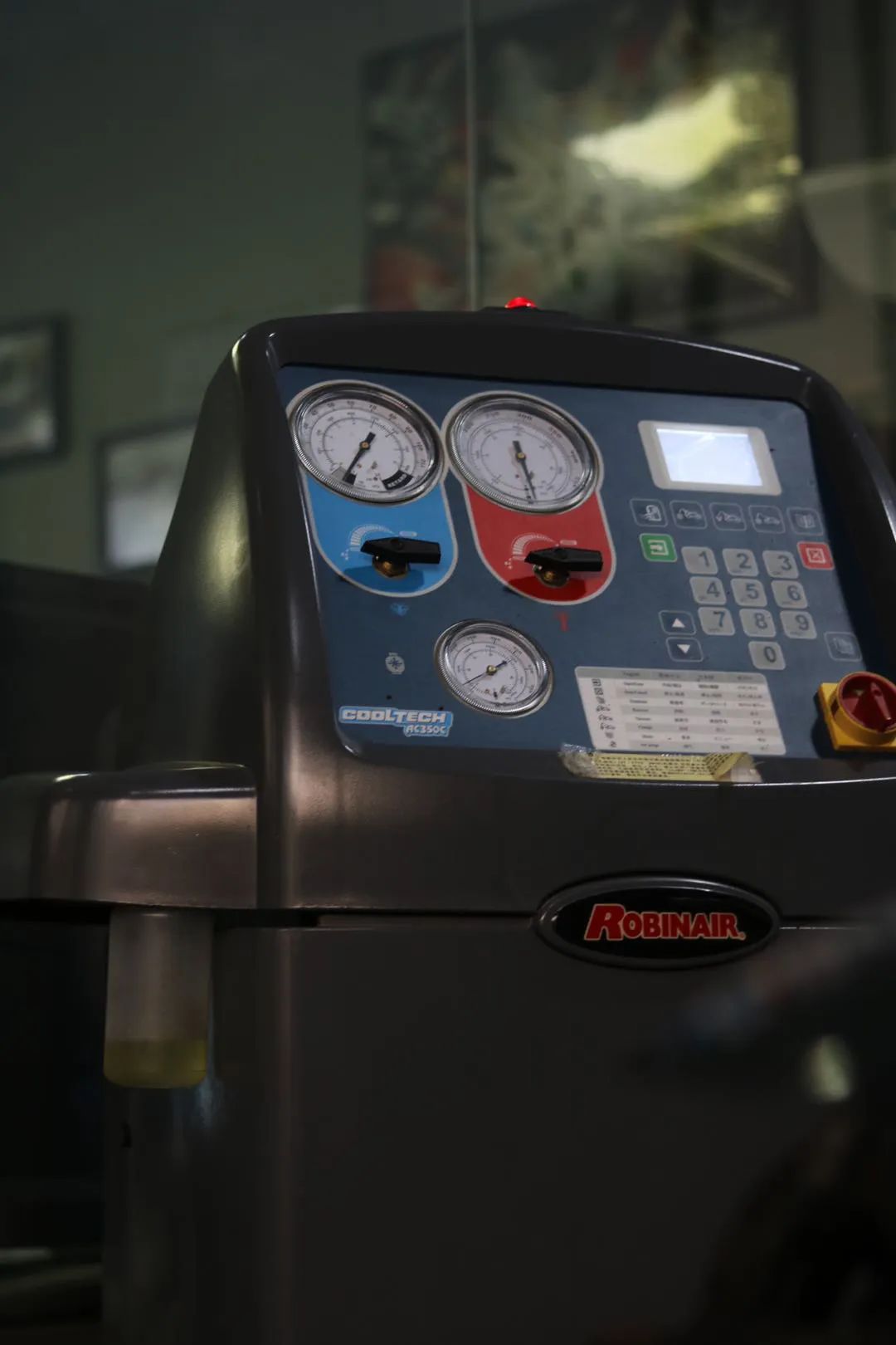 怪兽搞老车：翻新一辆残破生锈的柴油版奥迪A6，翻新后变新车