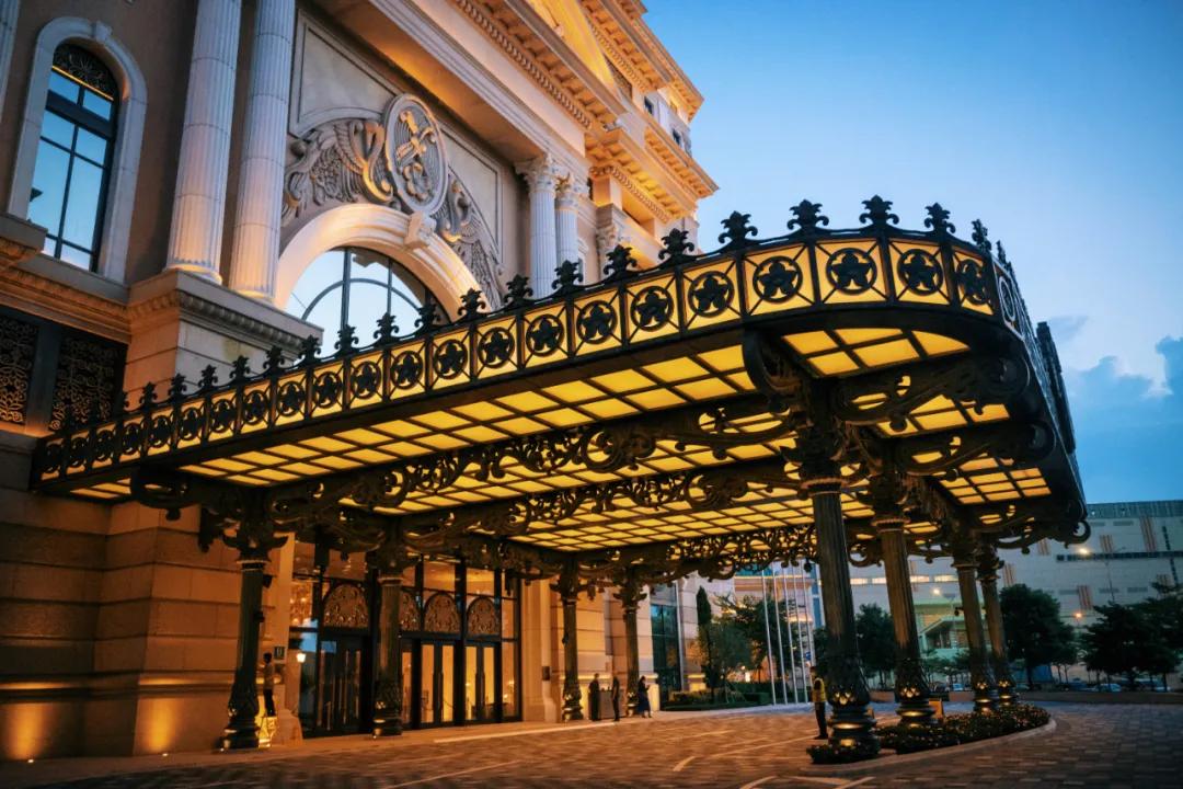 200元住总统套房,200块住酒店吃大餐