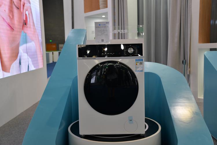 CEChina2019|构建开放智能生态圈:苏宁展示旗下极物智能设备