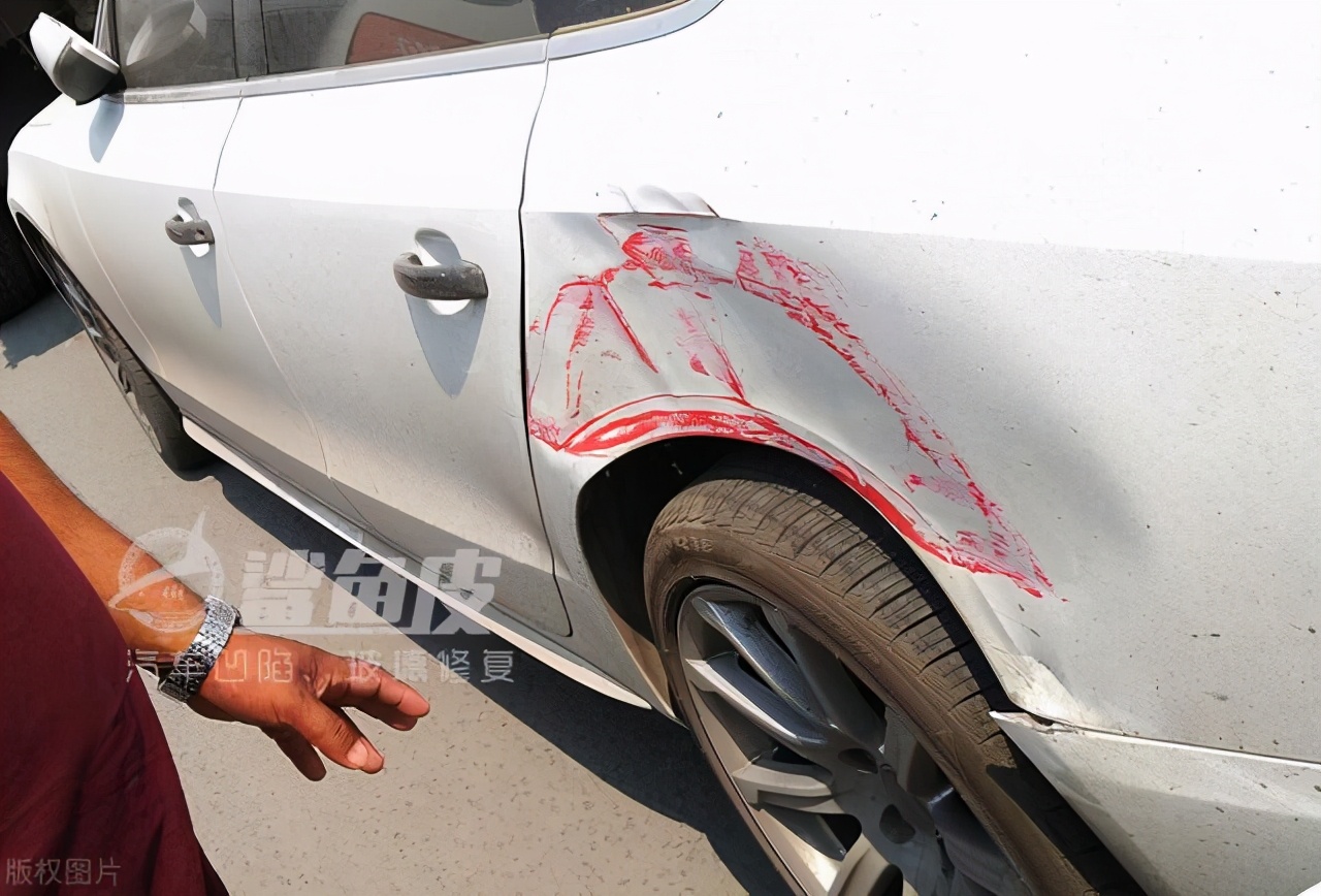宝马5系叶子板凹陷修复多少钱,轿车右后叶子板有凹陷修复多少钱