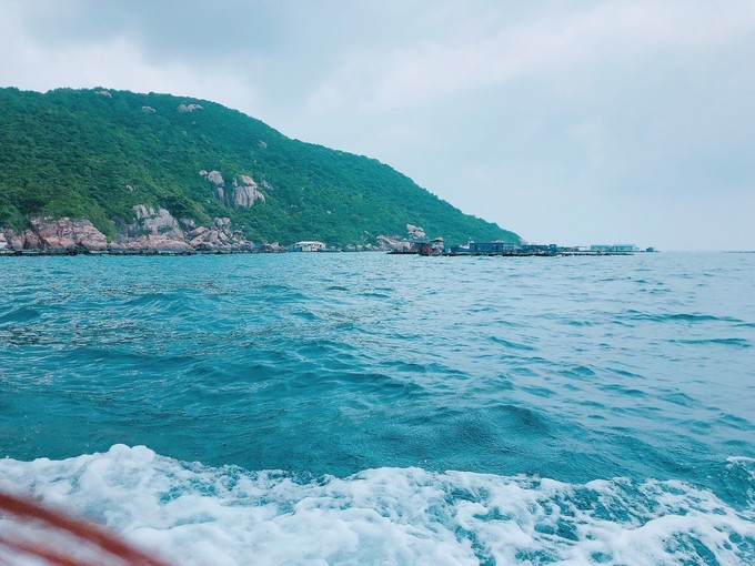 海南冲浪旅游攻略,海南万宁日月湾冲浪攻略