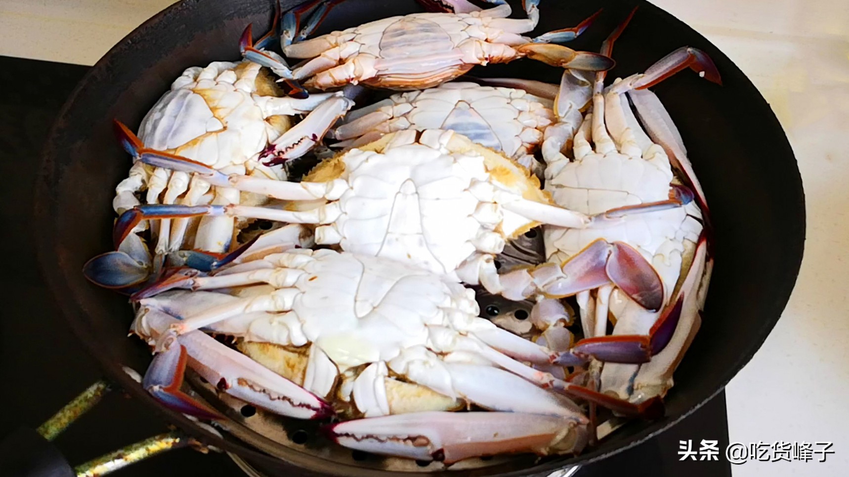 蒸螃蟹为什么会出汤,蒸螃蟹为啥倒着放水