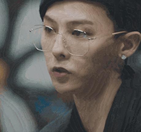 一戴眼镜就过敏,一戴隐形眼镜就过敏