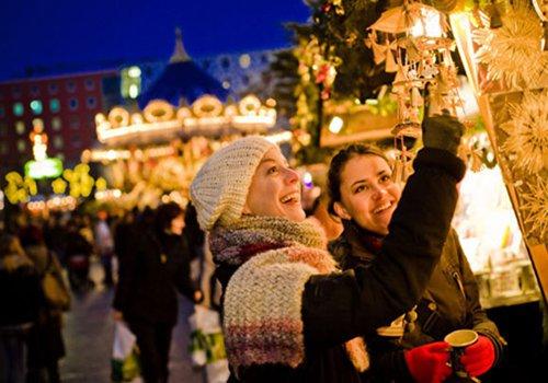 圣诞节不同时间的习俗,什么是圣诞节圣诞节有哪些习俗