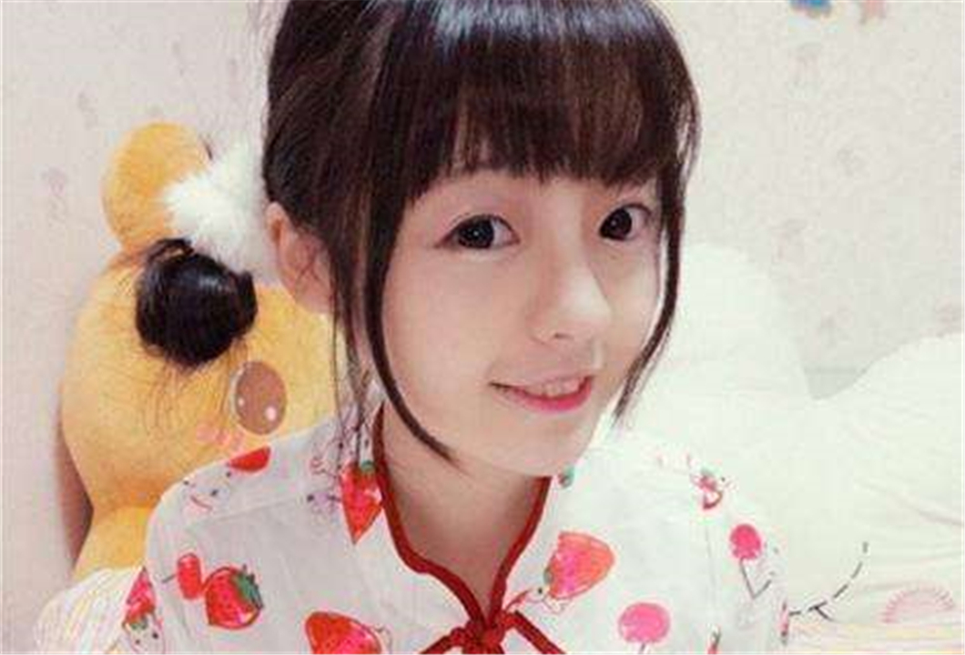 “给我一万买设备”，15岁女儿想辍学当网红，却遭农民老爸回怼