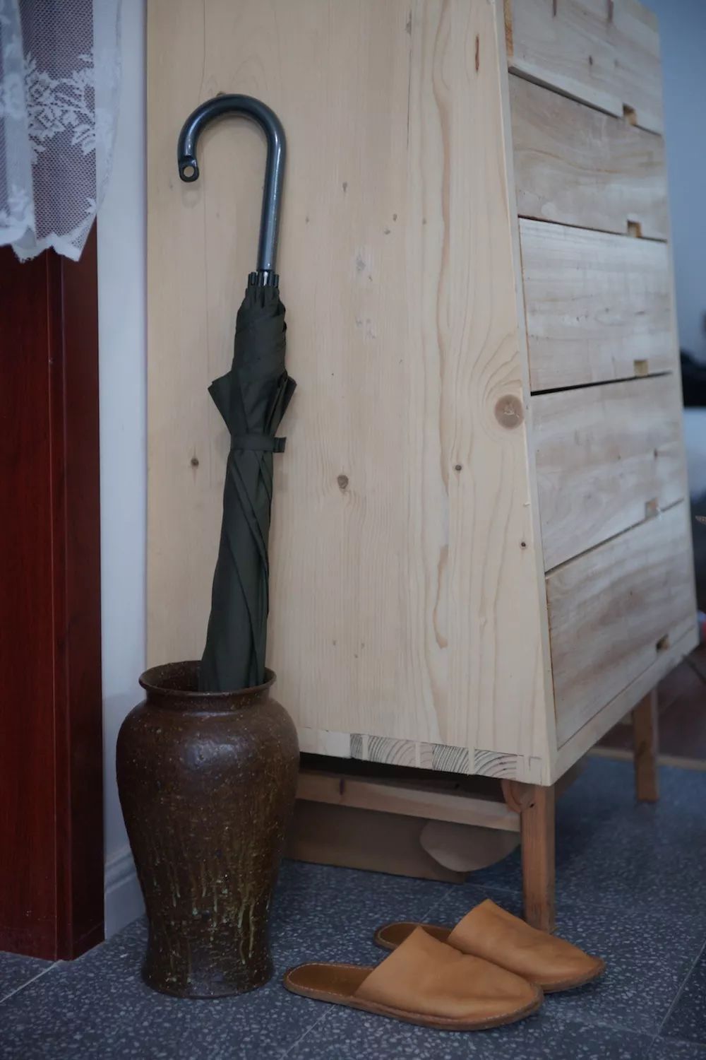 用水泥砌橱柜,用粘土做迷你橱柜