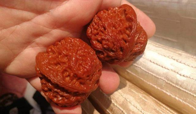 大宝闷核桃是什么原理,核桃用大宝闷完之后前后对比