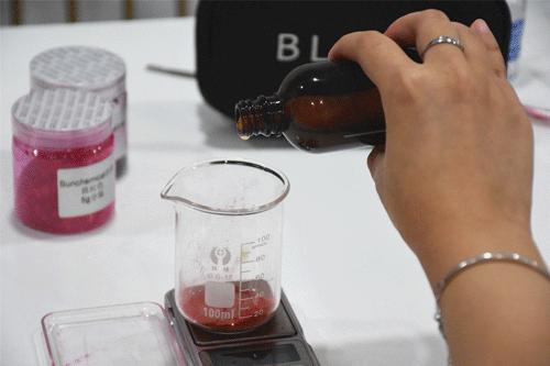 手工diy口红大概需要多久,10秒做口红