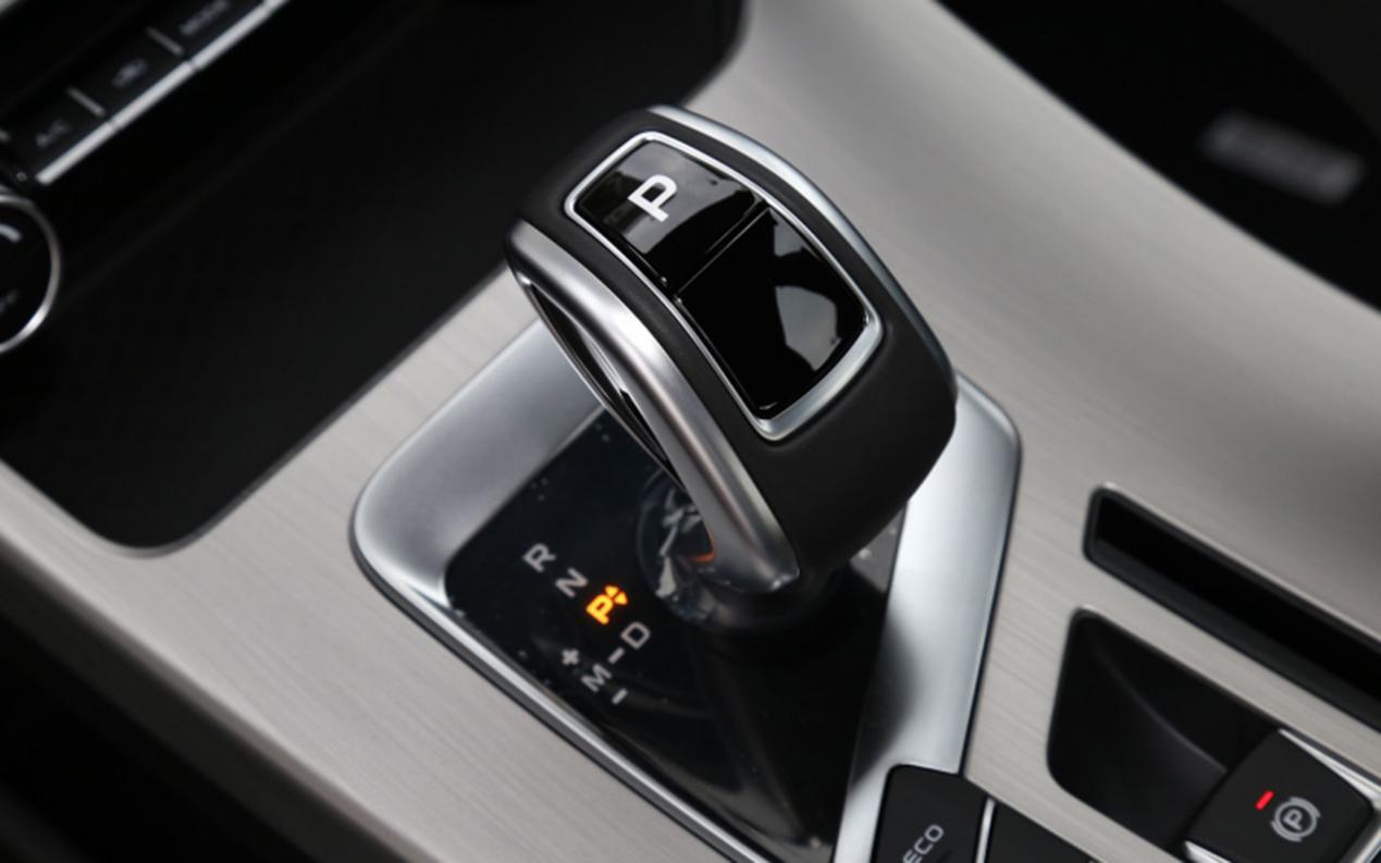 预算只有12万买什么suv值得推荐的,10万元买黑科技顶配suv了解一下