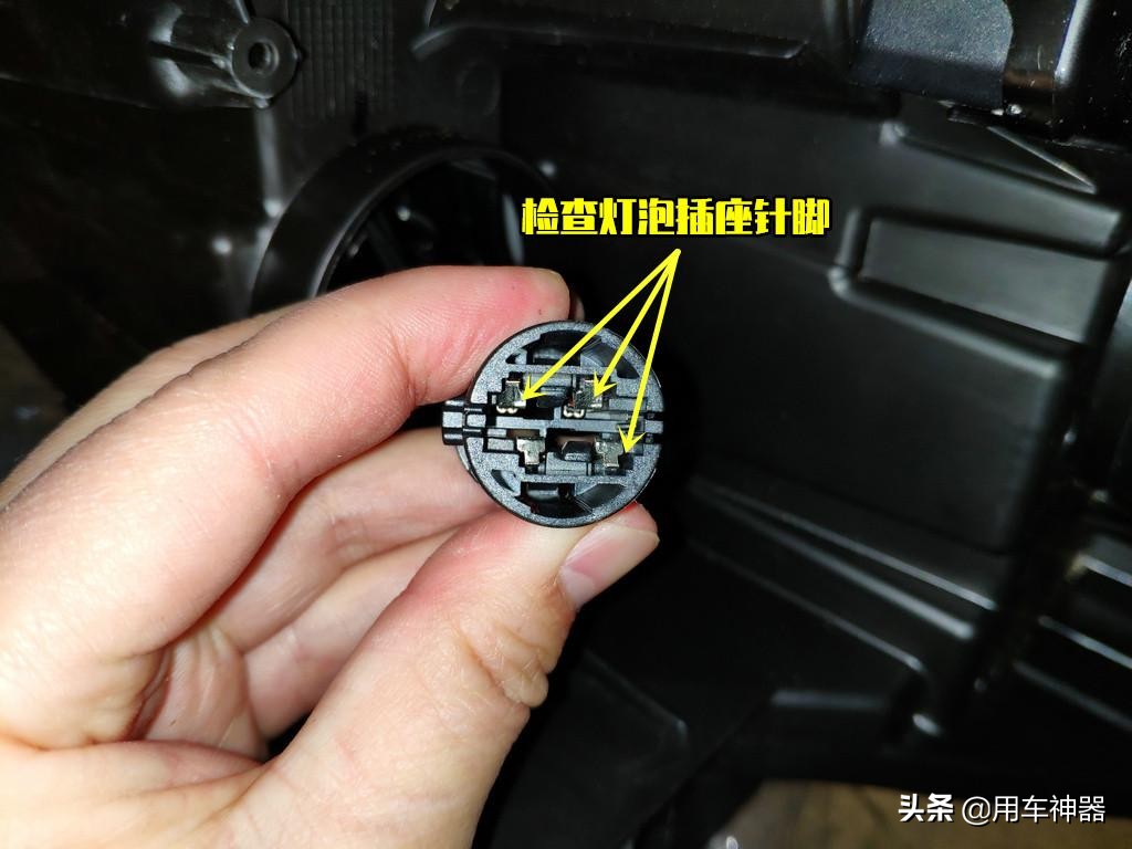 换灯泡简单,换灯泡难不难