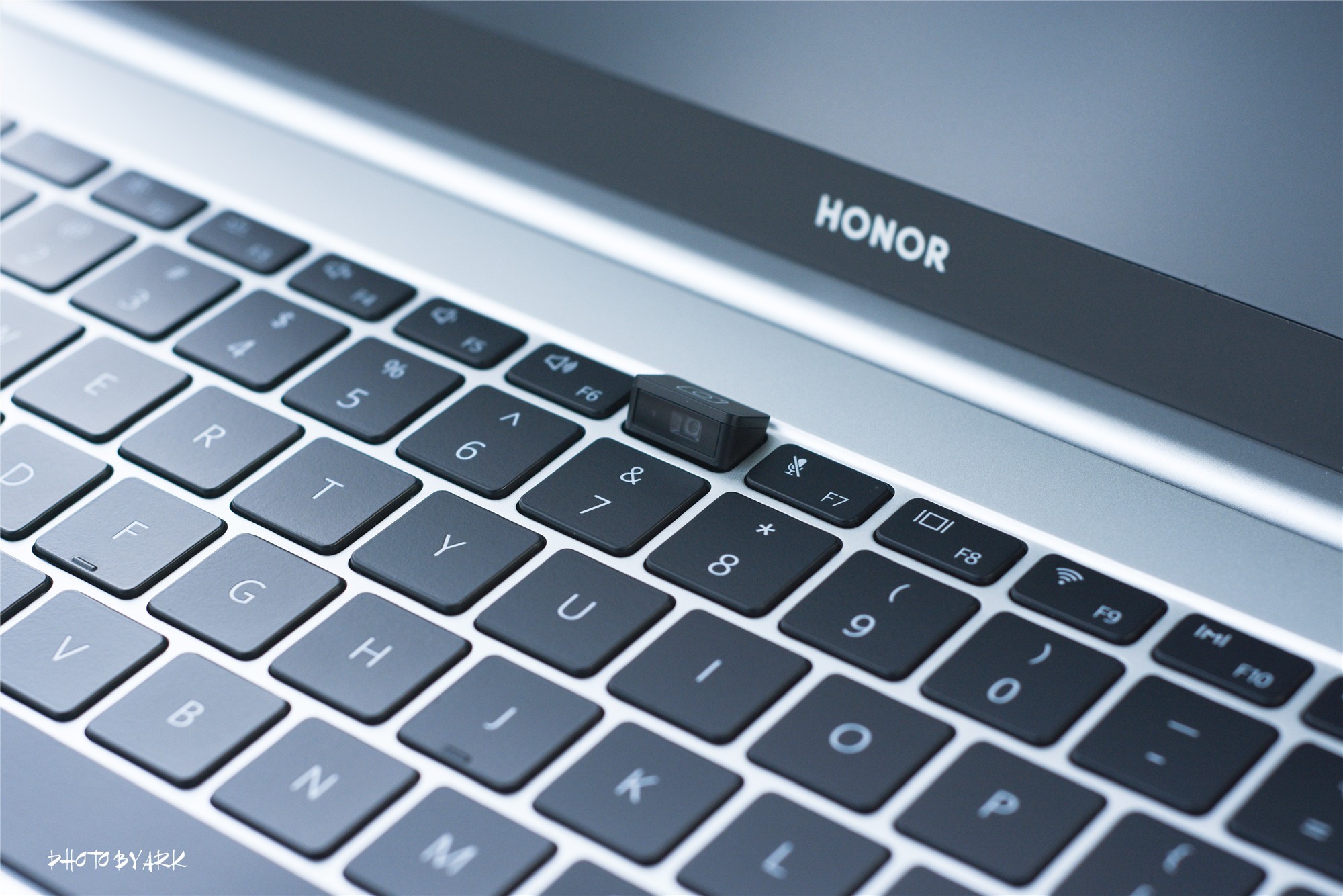 荣耀magicbook2019pro哪一版本好,荣耀magicbookpro2019全系列对比评测