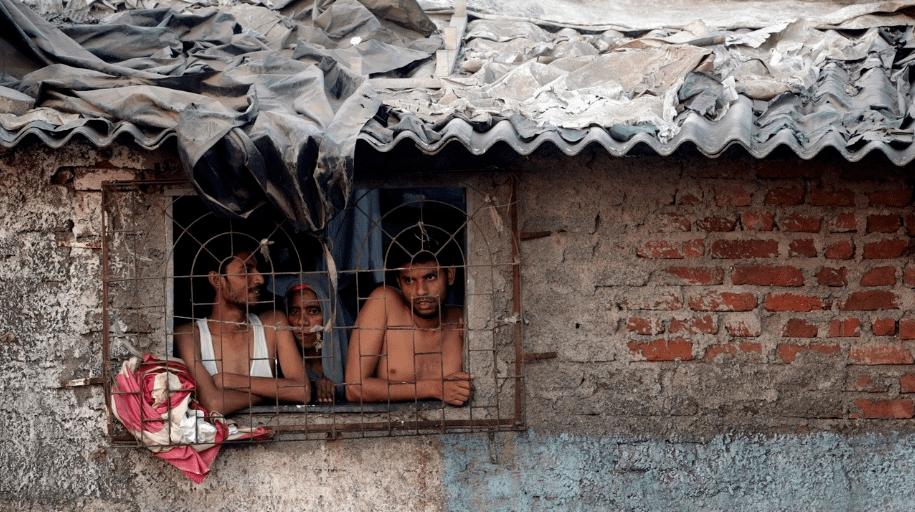 瞒不住了?!疫情最大的黑洞,这个国家可能导致疫情爆发