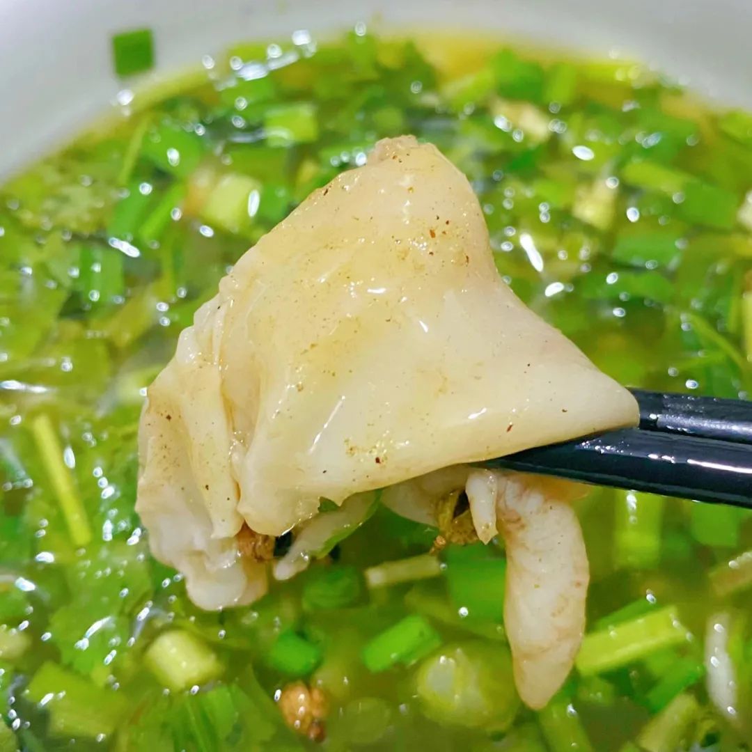 巴到喉咙里的那颗青花椒，勾起好多吃鱼人的回忆！