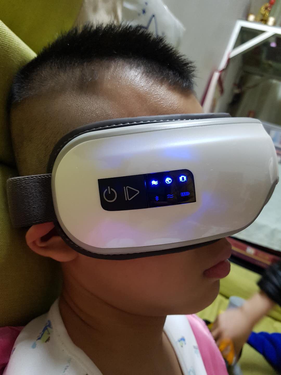 护眼仪哪一款最好用,护眼仪升级款和旗舰款有什么区别