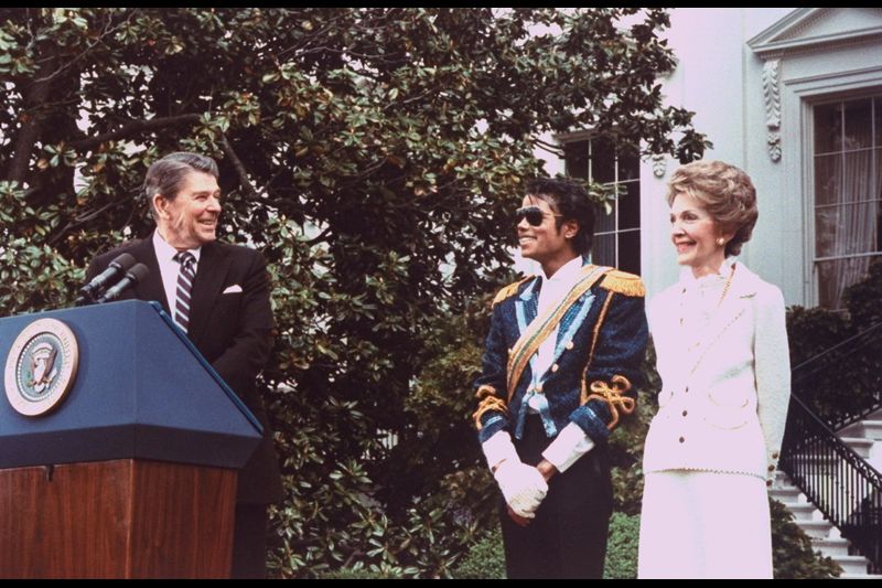 音乐之神迈克尔杰克逊,迈克尔杰克逊动感摇滚英文歌曲