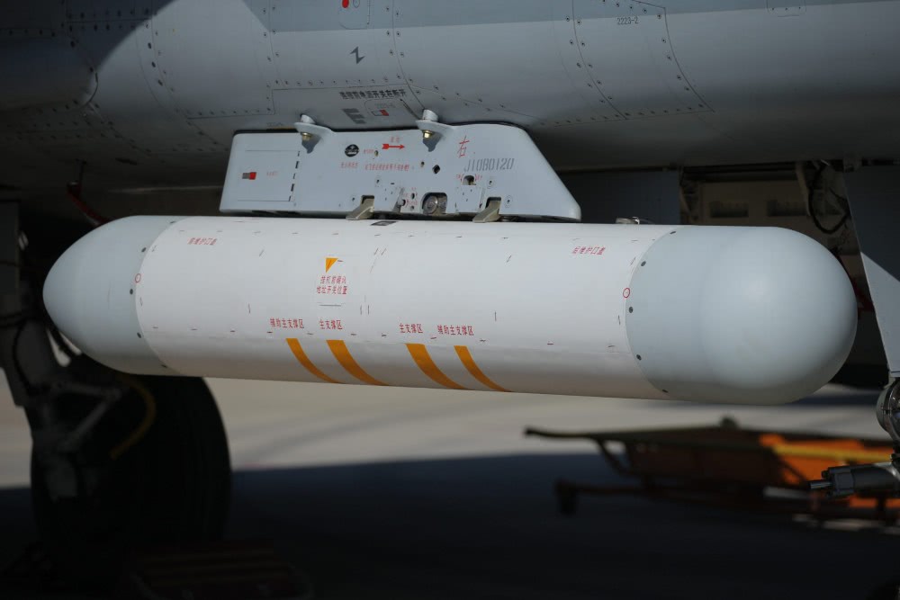 歼10c与f16v哪个厉害,台湾空军f-16v歼10c