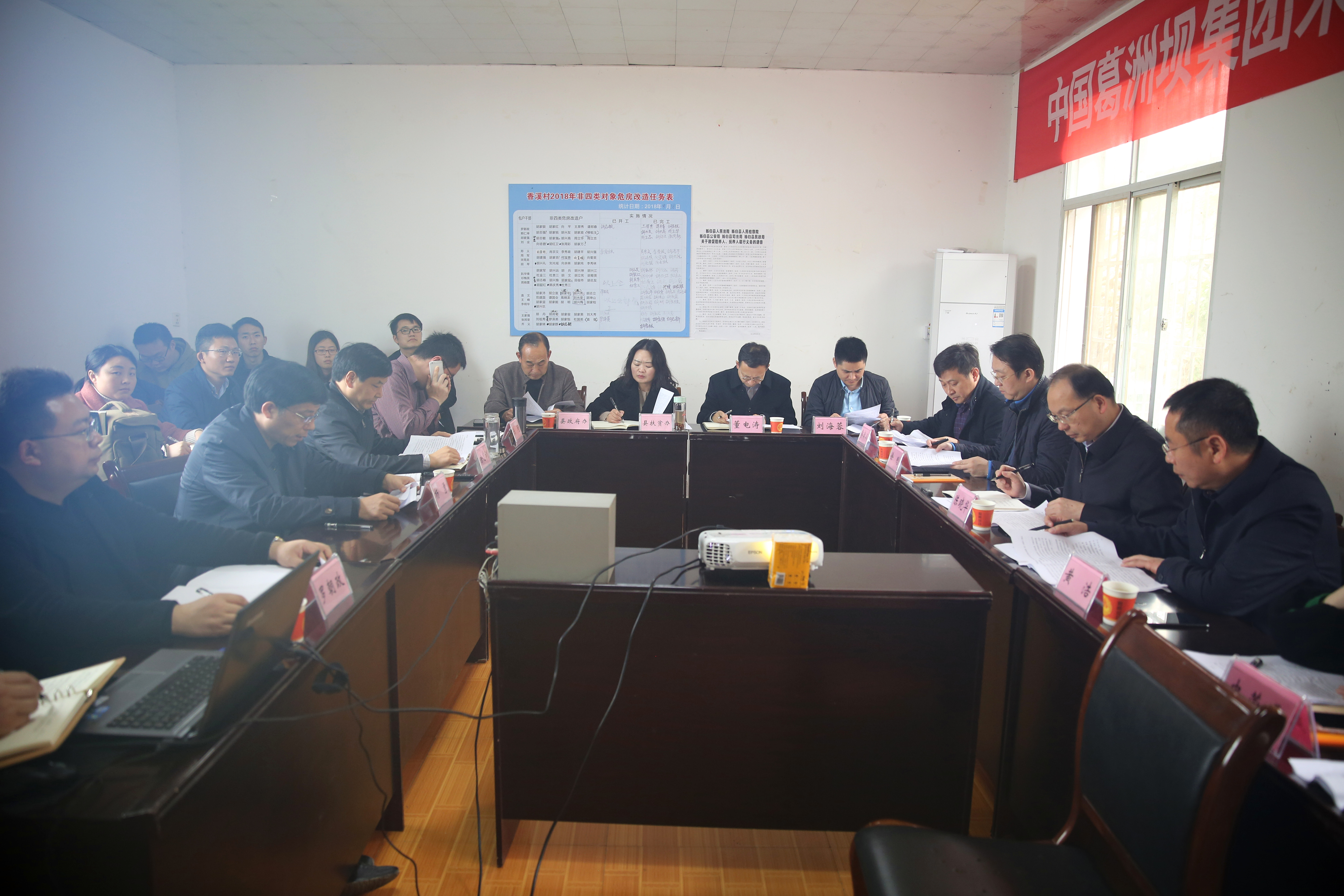 他是谁？第一次来湖北秭归，就一往情深……