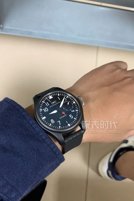 网友晒自己微信好友数量,网友晒1300手表