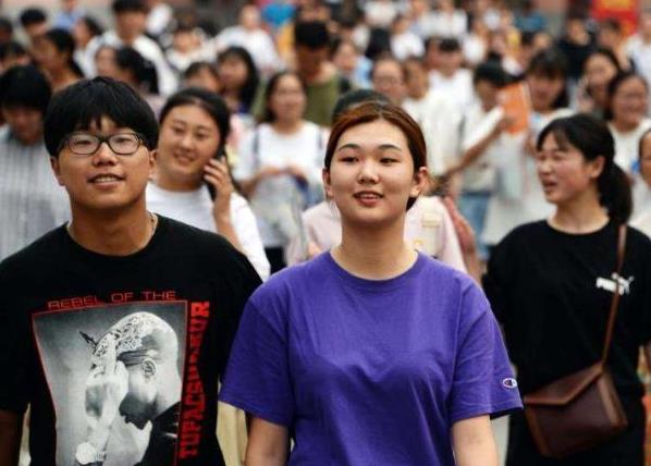 学费2万8的大学要去吗？过来人才知道，值不值得或将取决于专业