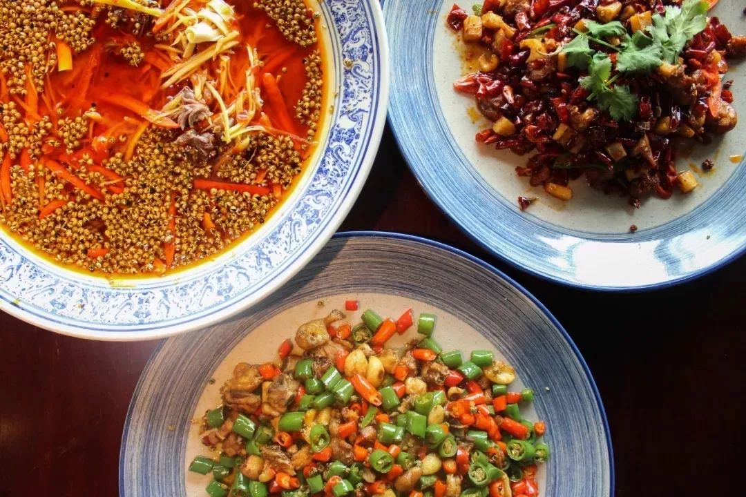 既然年终聚餐躲不掉，那就盘它啊！