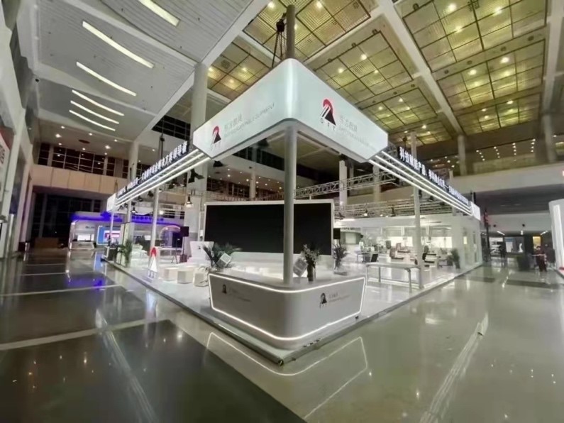 东方教具独家冠名79届中国教育装备展示会传统教装企业向阳再出发