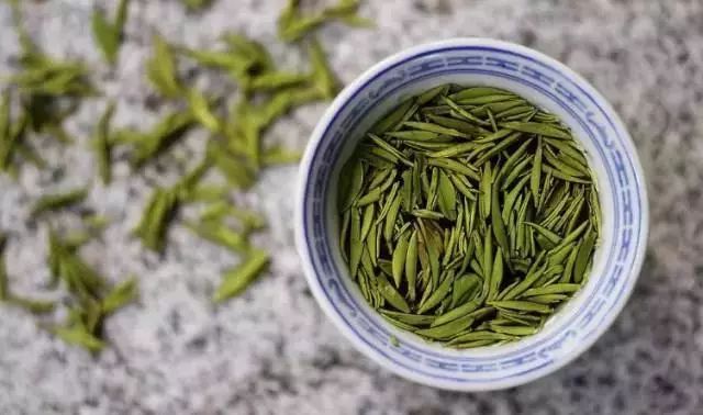 春天登山正确打开方式！这些藏在深处的秘境、美宿、茗茶在等着你！