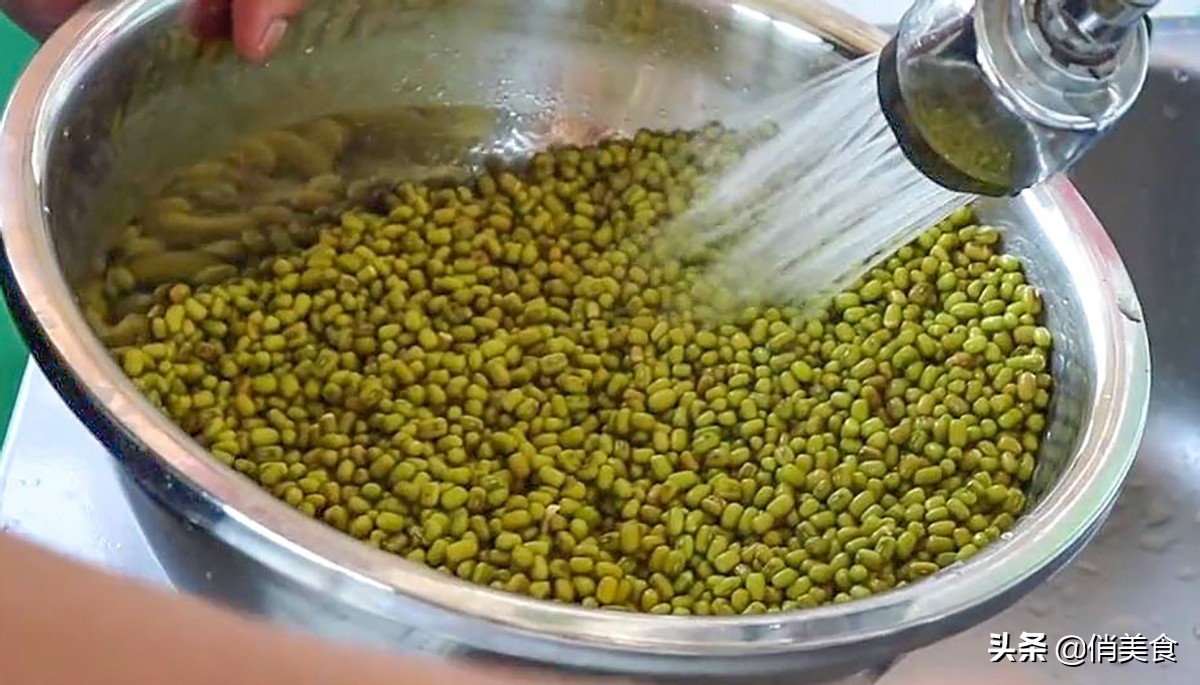 家庭自制绿豆芽的做法,家庭自制绿豆芽做法