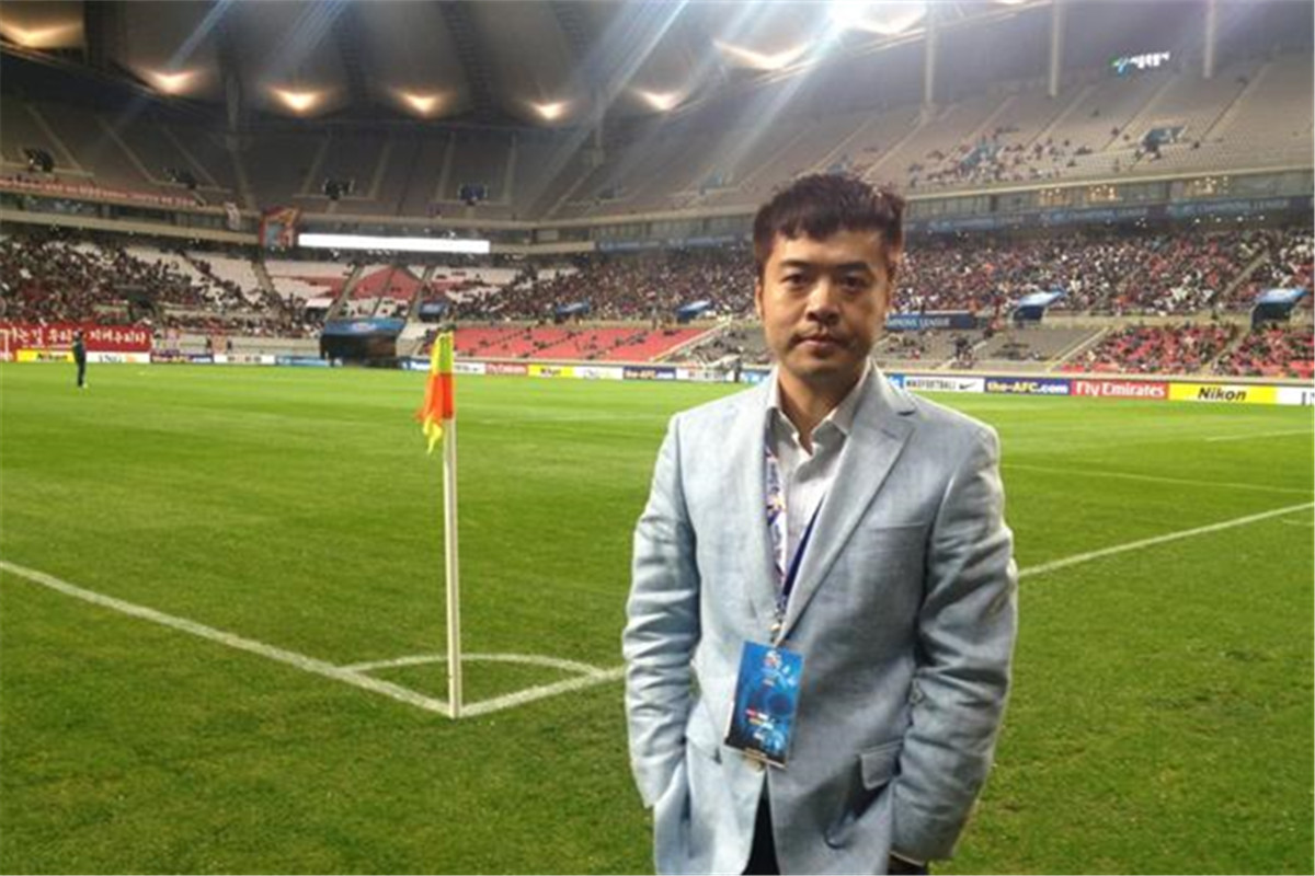 段暄是央视正式员工么,央视体育主持人段暄照片