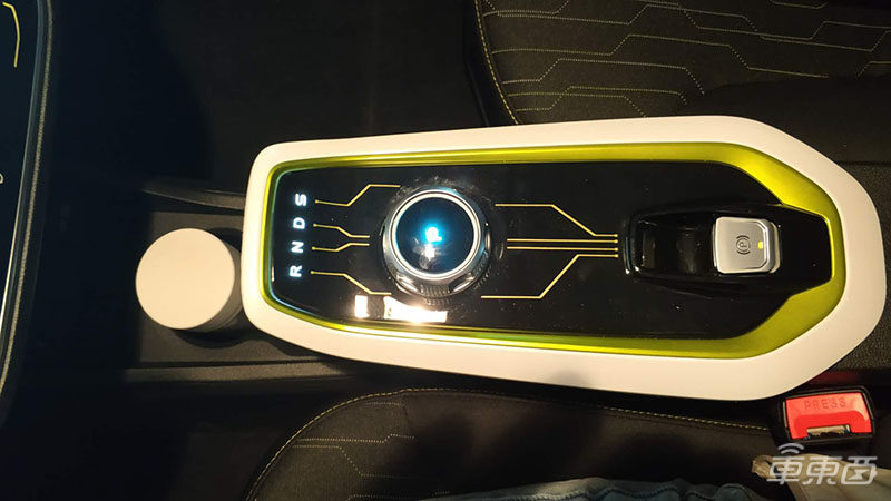 试驾长安新能源奔奔E-Star：高配仅售6.48万可满足市内通勤需求