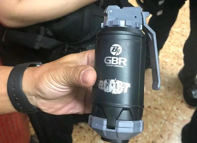 黑暴重来！旺角非法聚集36人被票控2男涉藏仿制枪伸缩棍被捕