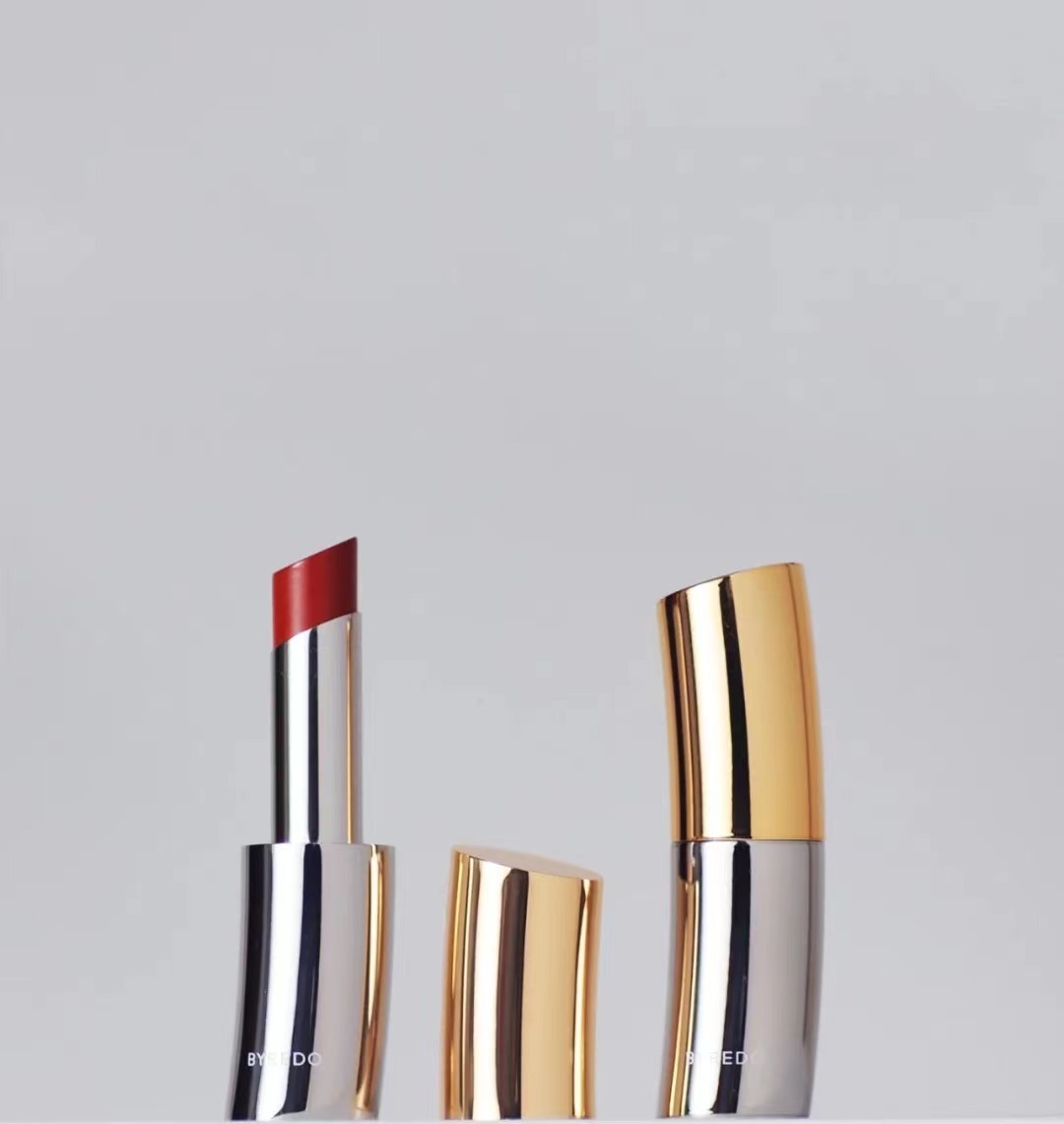 一看就很有钱的女人，都喜欢买这几支口红，涂着显白又很有品味