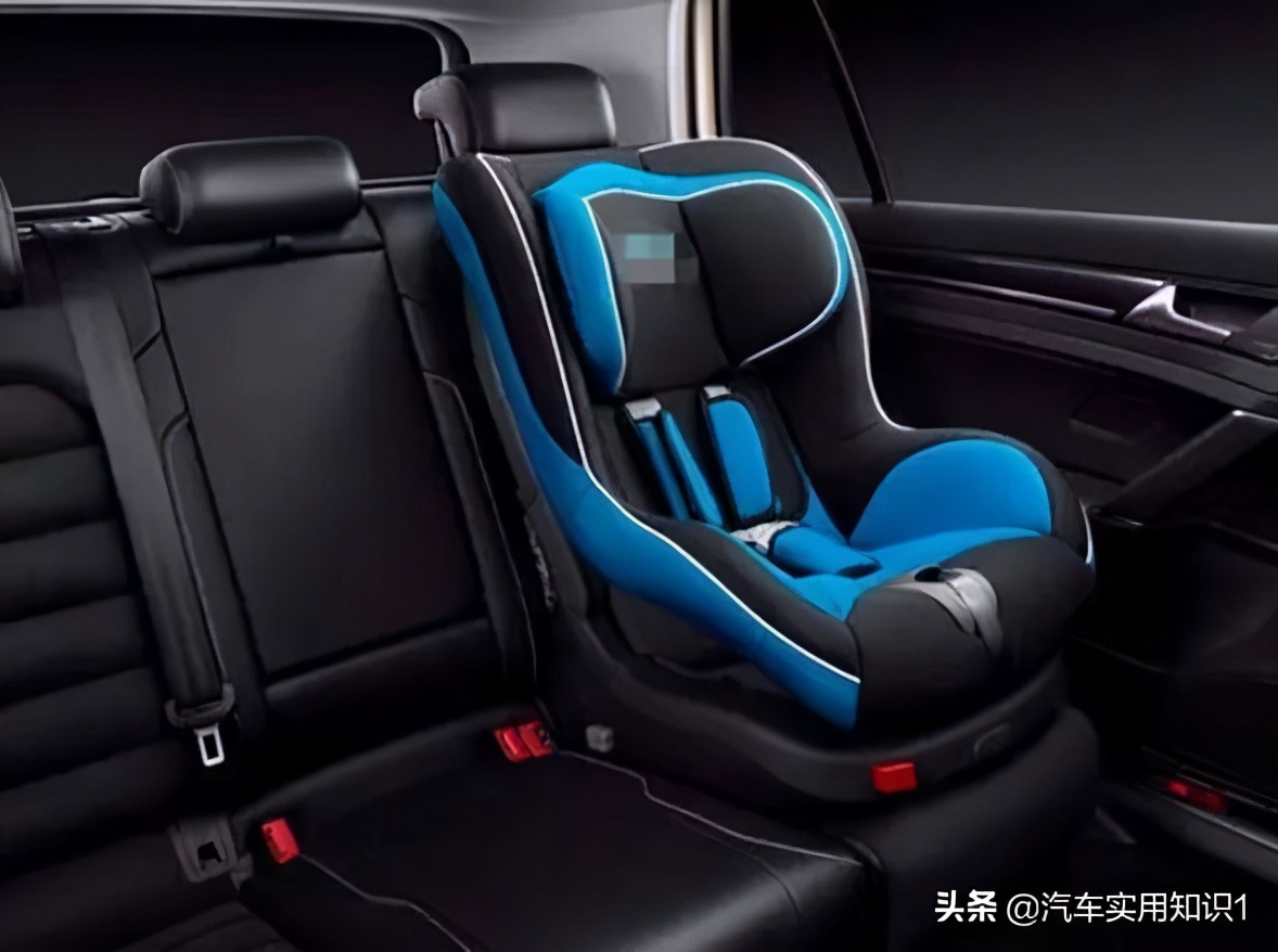 买车后车内必买的几样小东西,买新车后车上必备的十样物品