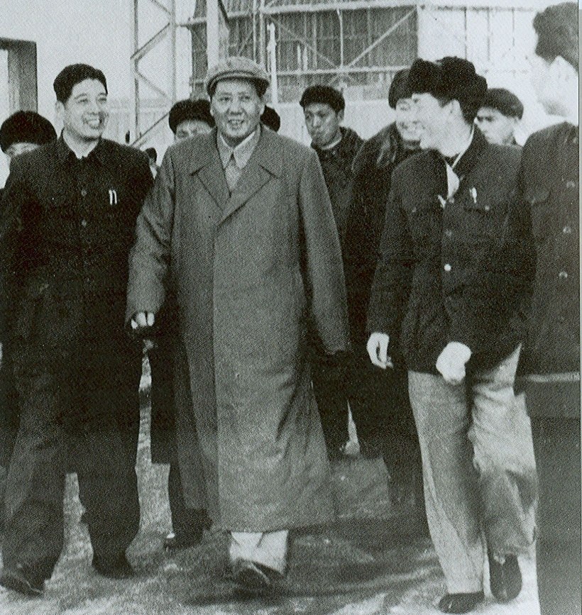 1958年，安徽一老人以搬砖为生，毛主席得知后批示：给予照顾