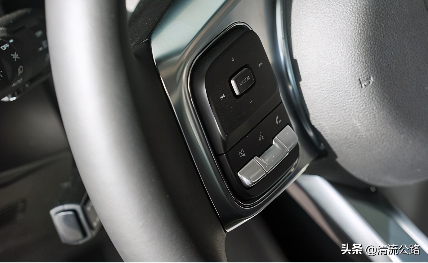 wey坦克300内饰官图发布,wey坦克300比肩大g也靠它