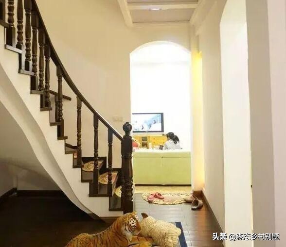 农村土豪花100多万造小别墅,浙江富人回乡建别墅