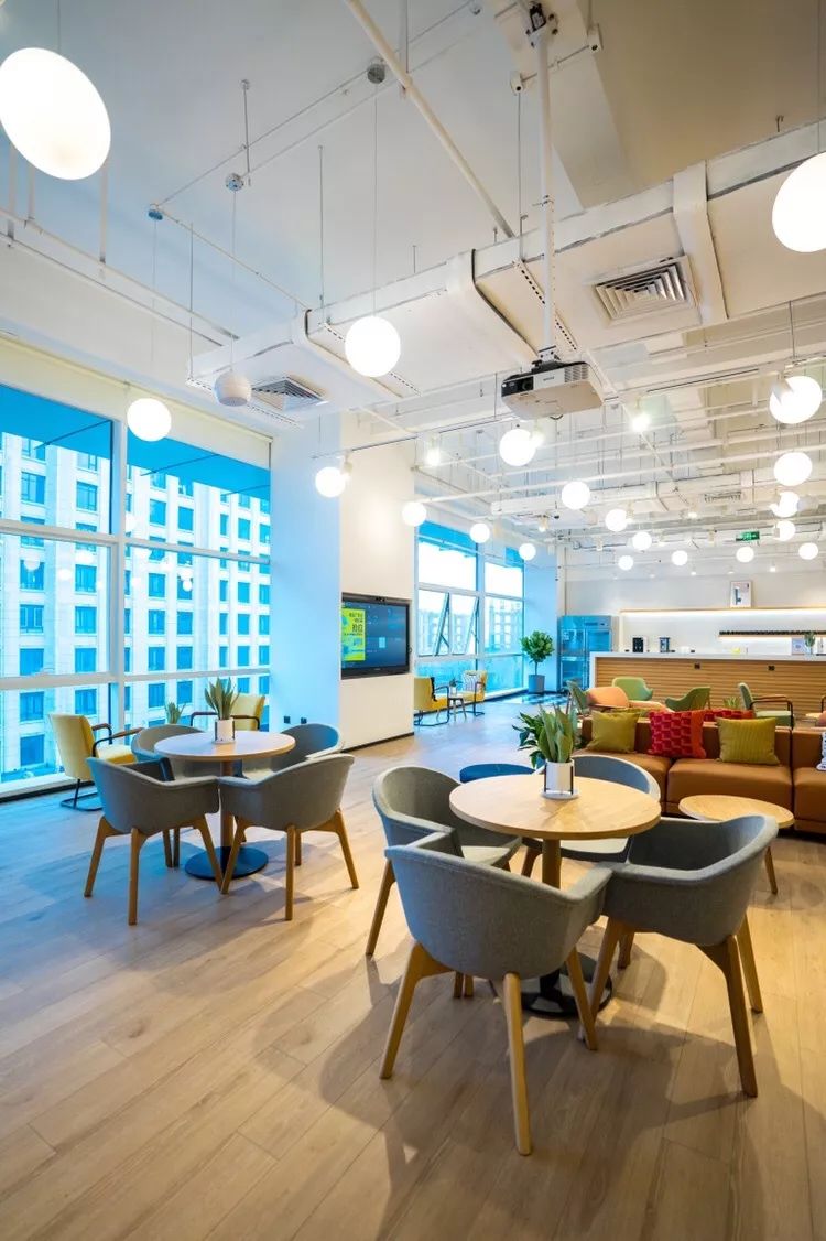 南京新街口和六合哪个大,南京新街口东和北的区别