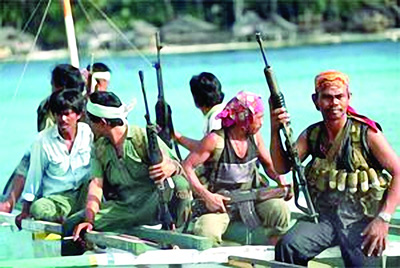 索马里海盗劫持乌克兰军火船,索马里海盗打劫乌克兰军火船