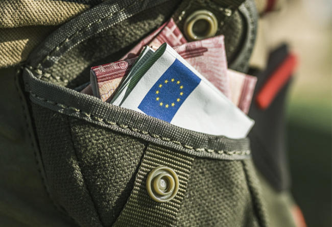 盘点19年人气最高的10款球鞋,今年最好看的10款球鞋