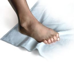 一边扁平足一边弓足如何矫正,扁平足足弓酸痛怎么治疗