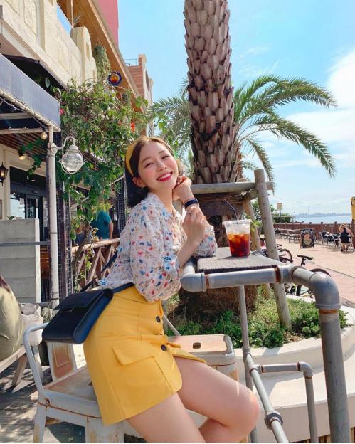 韩国女生衣服基本全是包臀裙,韩国女性冬天穿搭包臀裙