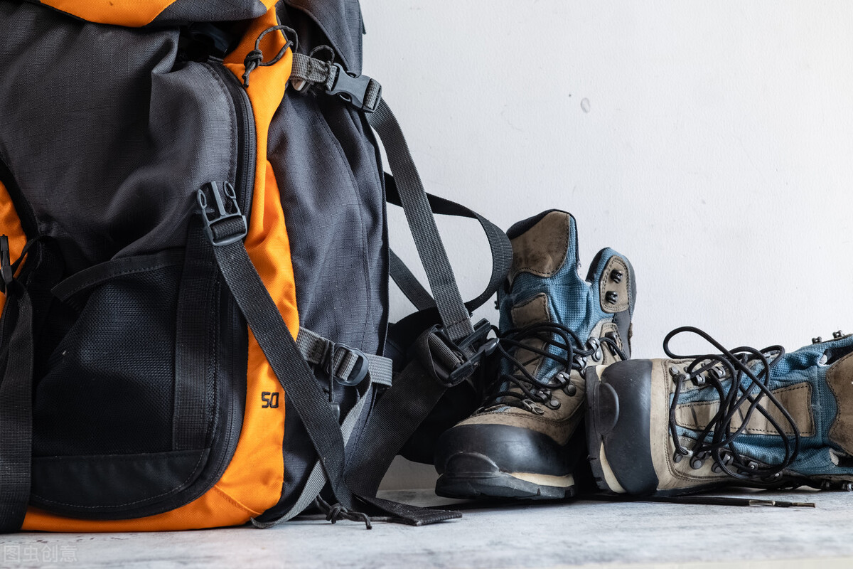 户外徒步装备必买清单,狼塔徒步装备清单