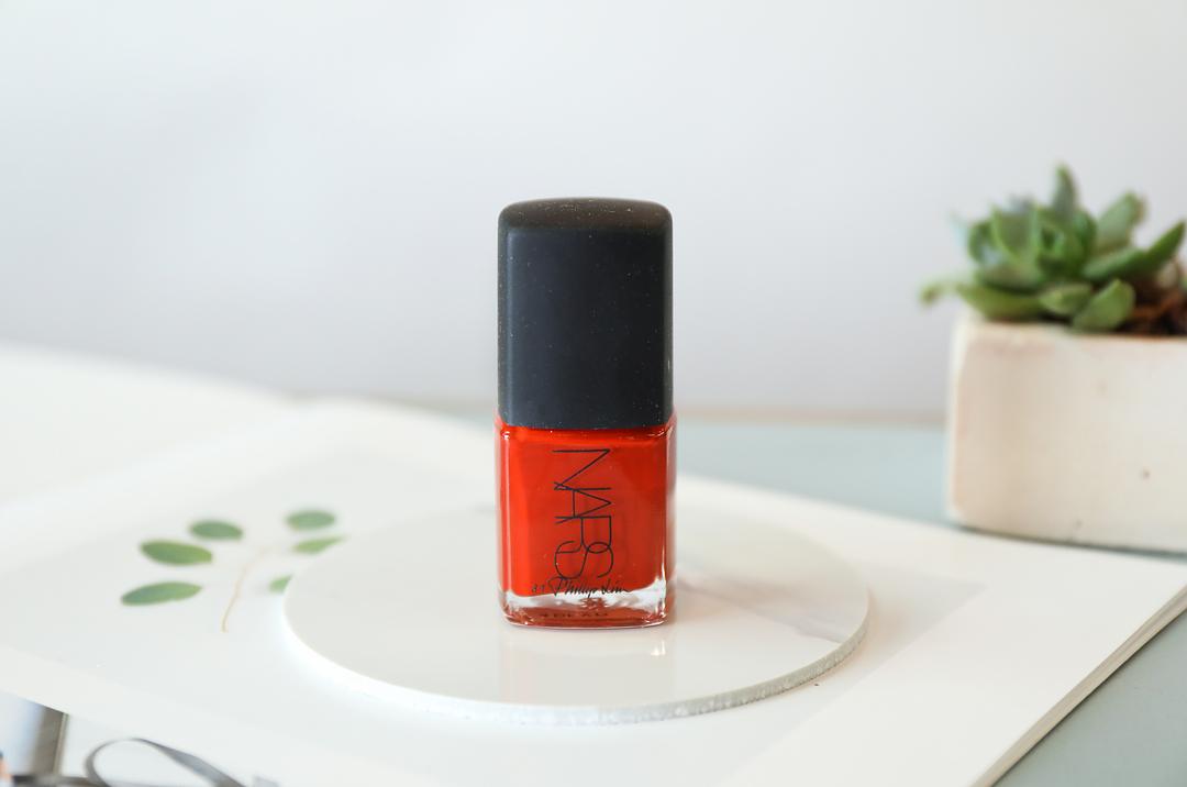 美甲小白建议买什么颜色的指甲油,好看百搭指甲油推荐