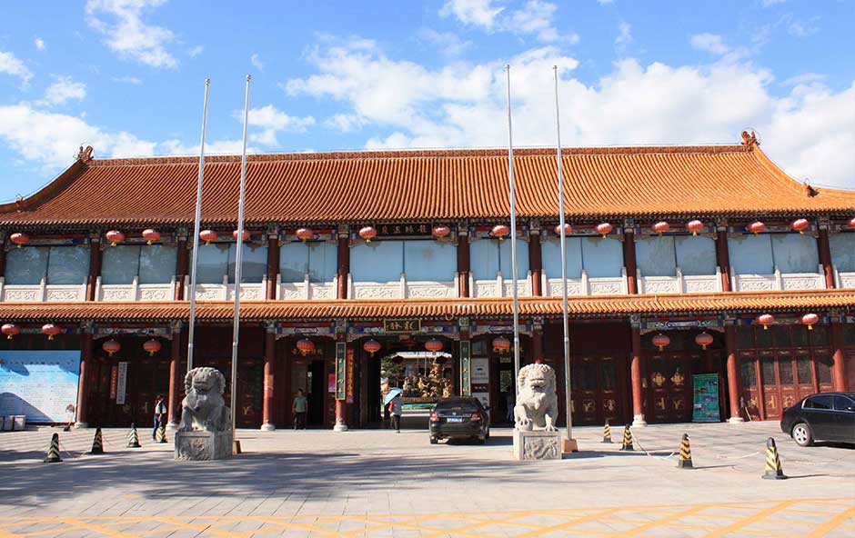 龙脉温泉是天然温泉吗,龙脉温泉和龙脉温泉度假村