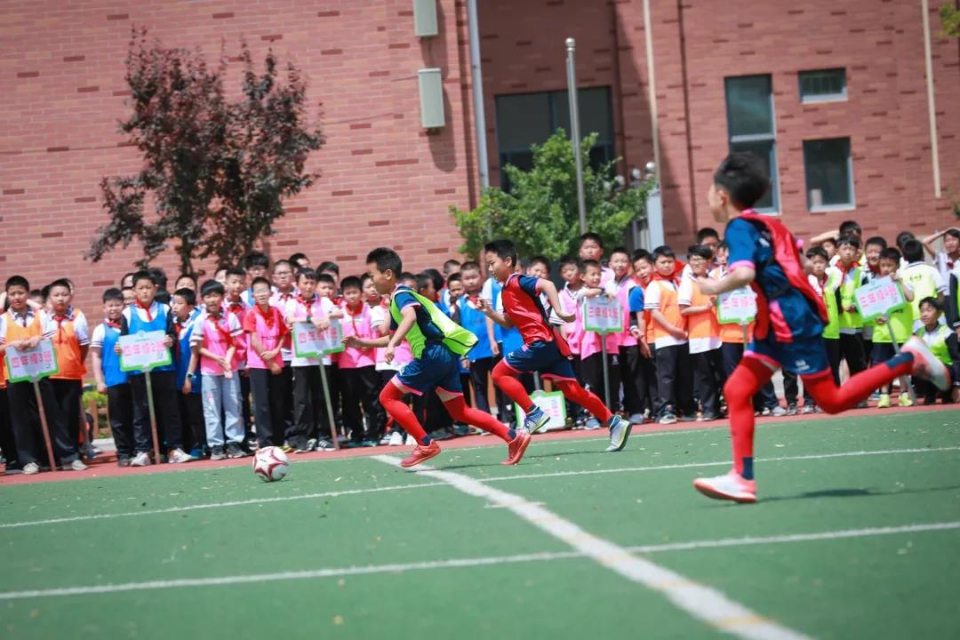 青岛香江路第一小学校长杯足球赛,青岛宁安路小学校长杯足球